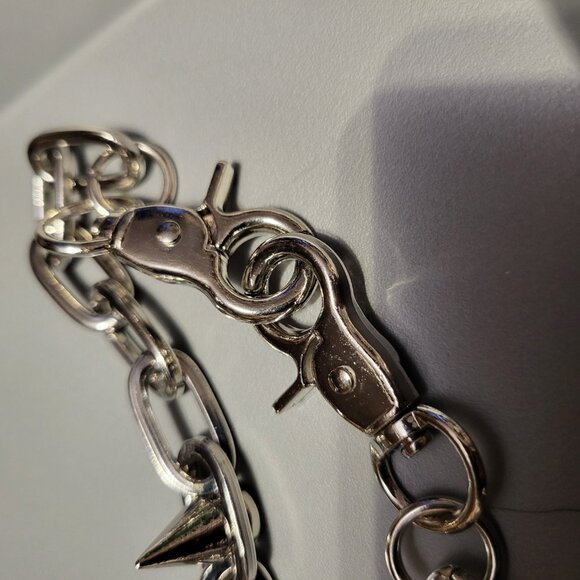 NWOT HEAVY DUTY SPIKED STAINLESS STEEL BIKER WALLET/PANTS CHAIN - Picture 3 of 3